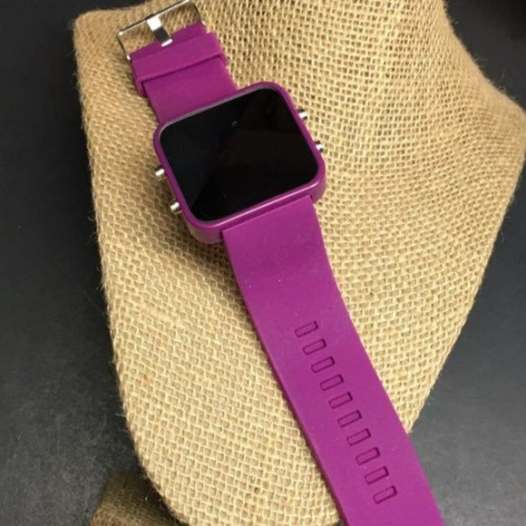Silicone Led Watch Magenta Purple Mens Ladies Unisex Retro - Picture 1 of 3